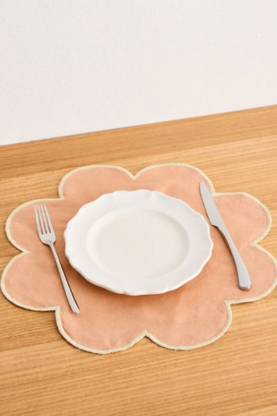 Bed Threads French Flax Linen Petal Placemat Set