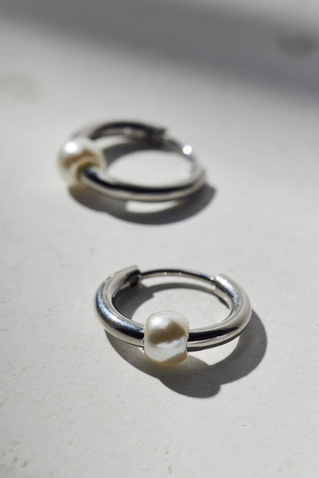 Boucle d'oreille huggie imperméable à perle #1