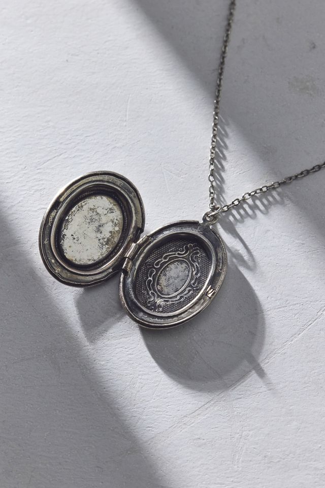 Collier avec Médaillon Chey #1