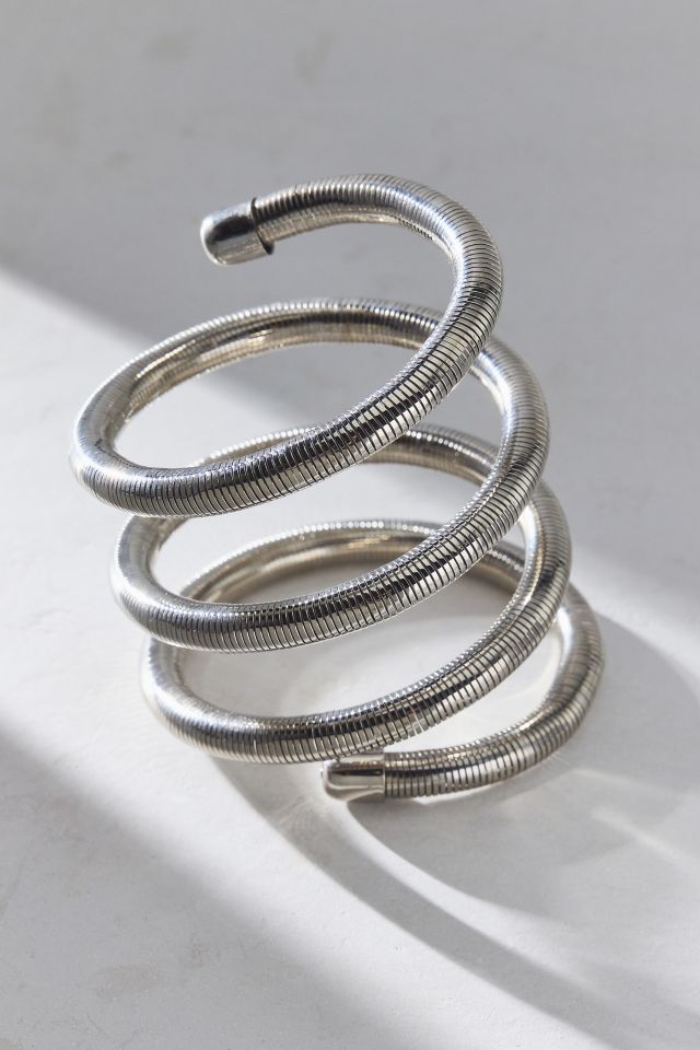 Bracelet enveloppant en spirale métallique #1