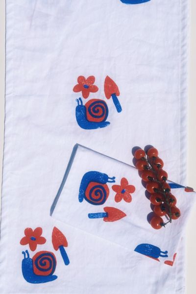 Julie Peach Block Printed Snails Table Runner In White At Urban Outfitters