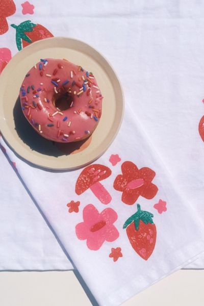 Julie Peach Block Printed Berry Shroom Napkins In White At Urban Outfitters