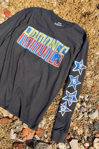 Ramones Star Graphic Long Sleeve Tee