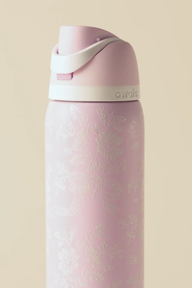 Owala UO Exclusive FreeSip 32 oz Water Bottle | Urban Outfitters
