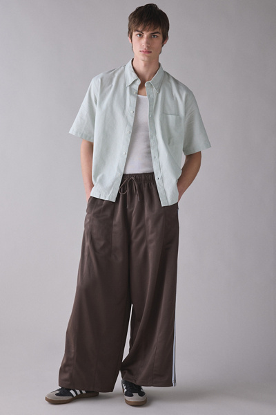 UO Relaxed Fit Oxford Shirt