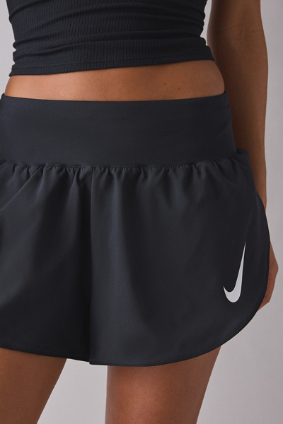 Nike Dri-FIT Tempo Flow Swoosh Mid-Rise Short