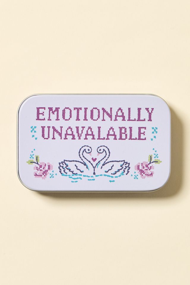 Bougie parfumée Scentiments en boîte de 2,5 oz exclusive à UO #2