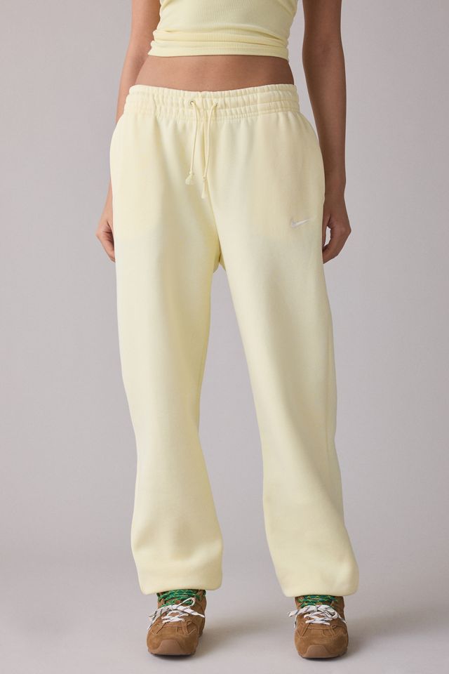 Nike Sportswear Phoenix Fleece High-Waisted Oversized Sweatpants #1