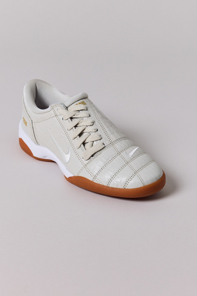 Nike Women's Total 90 Sneaker