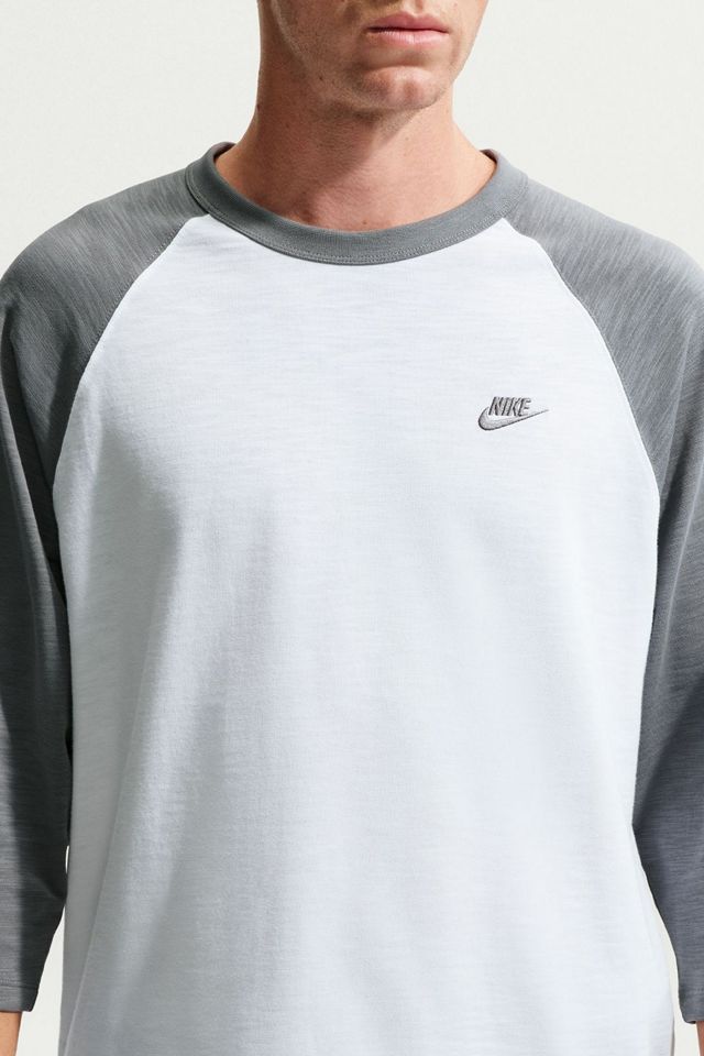 Nike Club 3/4 Sleeve Raglan Tee | Urban Outfitters