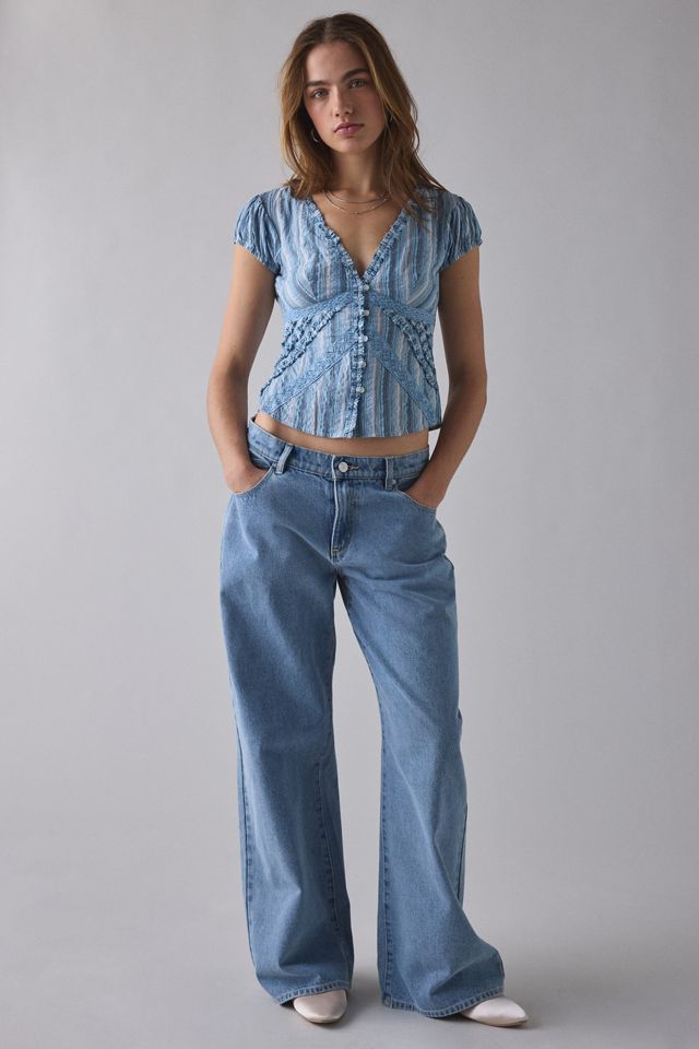 Kimchi Blue Robyn Ruffle + Lace Trim Puff Sleeve Button-Up Blouse #1