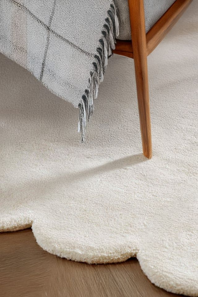 Jubi Solid Color Sculpted Edge Hand Tufted Wool Rug