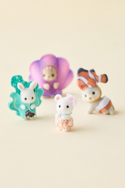 Calico Critters Flocked Blind Box Figure