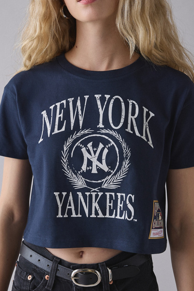 Mitchell & Ness NY Yankees Graphic Boxy Cropped Tee