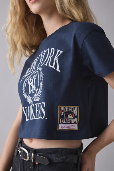 Mitchell & Ness NY Yankees Graphic Boxy Cropped Tee