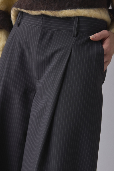 UO Noa Cocoon Pleated Wide Leg Trouser