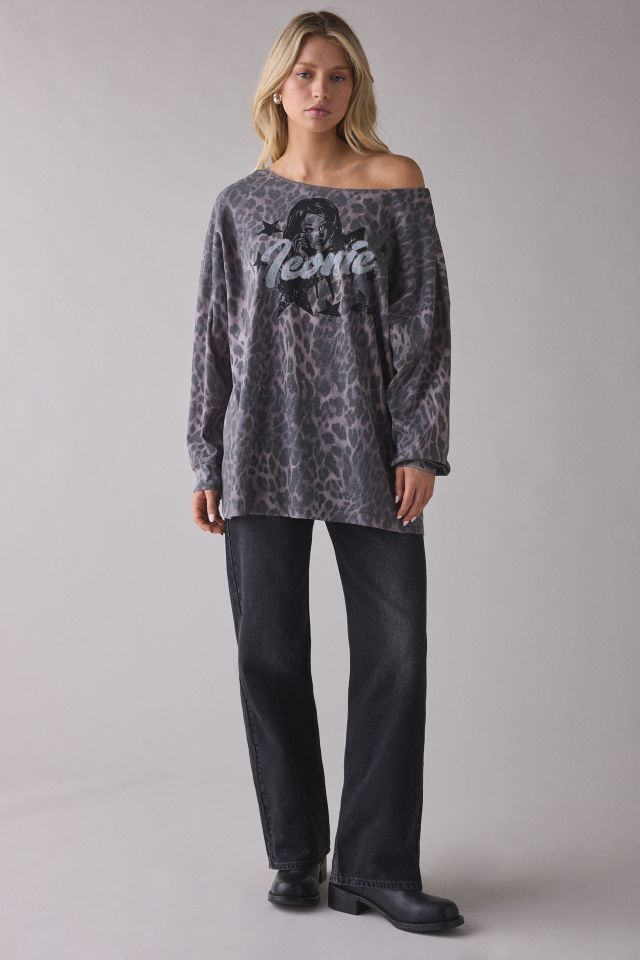 Iconic Graphic Leopard Print Oversized Off-The-Shoulder Tee #2