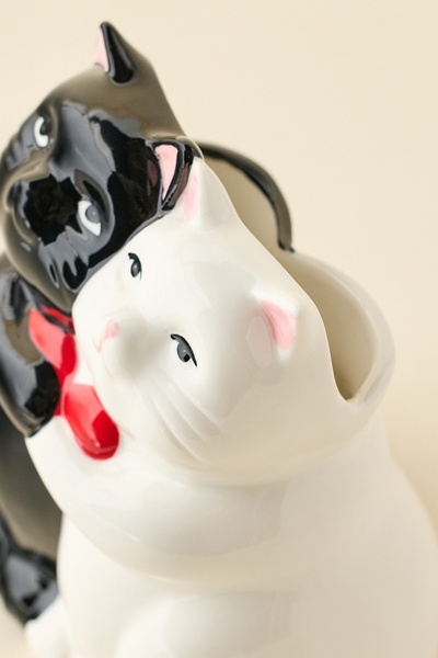 Hugging Kitties Ceramic Vase