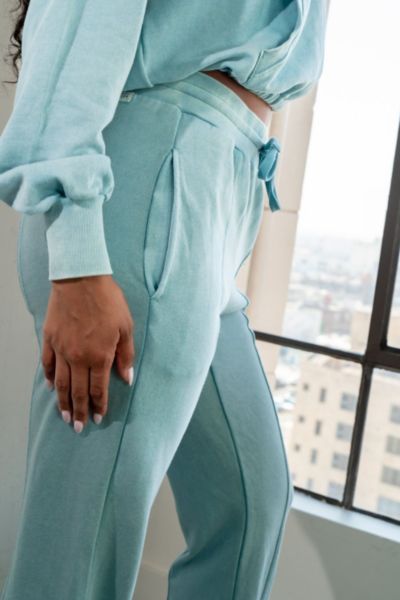 Vitality Remedy Jogger Sweatpant In Washed, Women's At Urban Outfitters In Blue