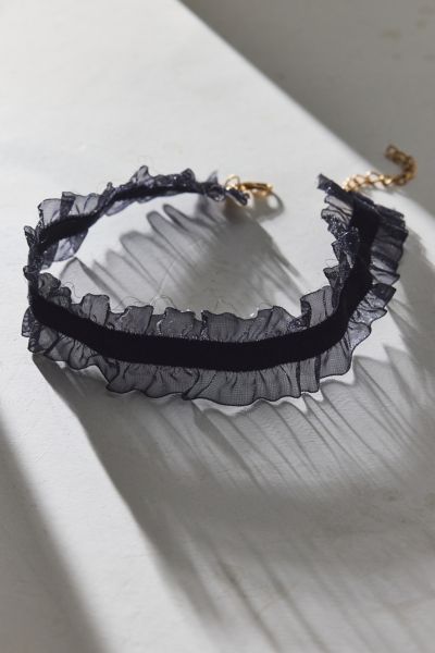 Collier ras de cou à volants en mousseline
