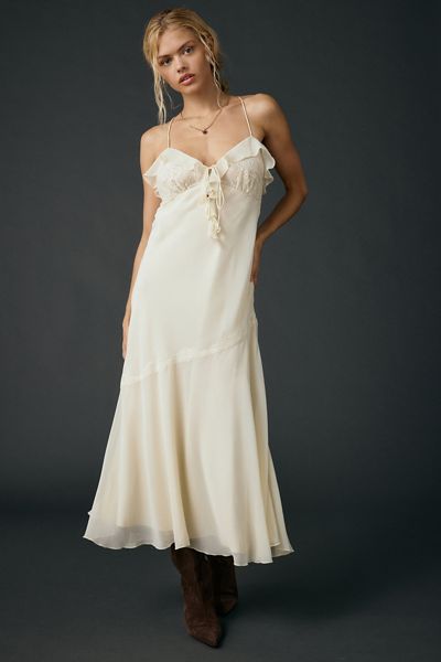 Kimchi Blue Sade Lace Midi Dress | Urban Outfitters