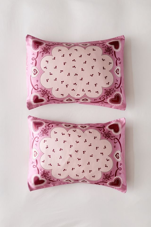 Vintage Style Valentine’s Day Satin Sham Set #1