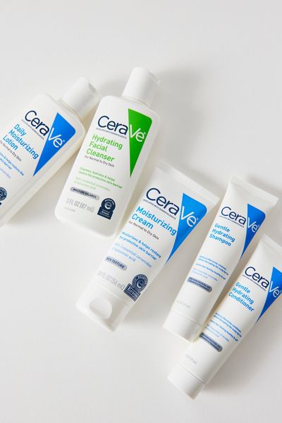 CeraVe UO Exclusive Hydrate & Go Mini Travel Skincare Set