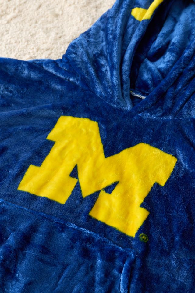 University Of Michigan Helmet Snugible Blanket Hoodie Sweatshirt & Pillow #4