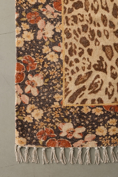 Floral Trim Leopard Printed Rug