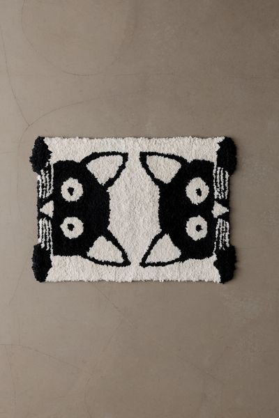 Peeking Cat Tufted Rug