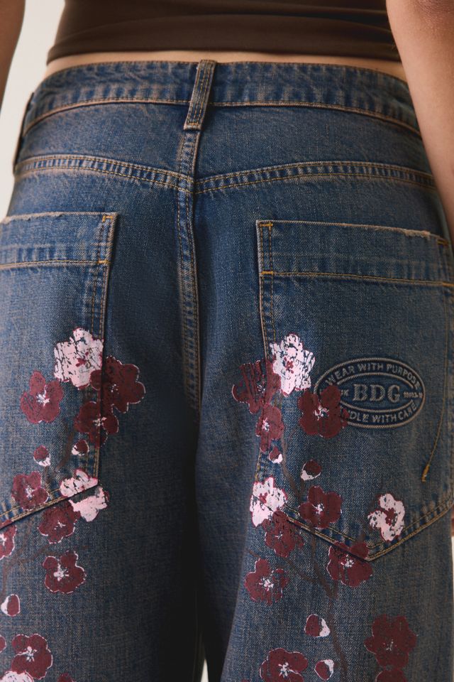 Jeans boyfriend amples Jaya à imprimé fleurs de cerisier BDG #3