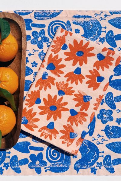Julie Peach Block Printed Coneflower Napkin Set In Pink At Urban Outfitters