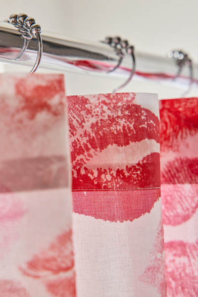 Lipstick Stain Patterned Shower Curtain