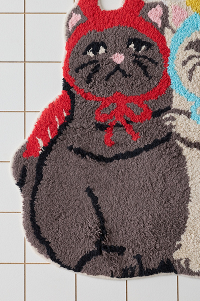 Good Kitty Bad Kitty Shaped Tufted Bath Mat
