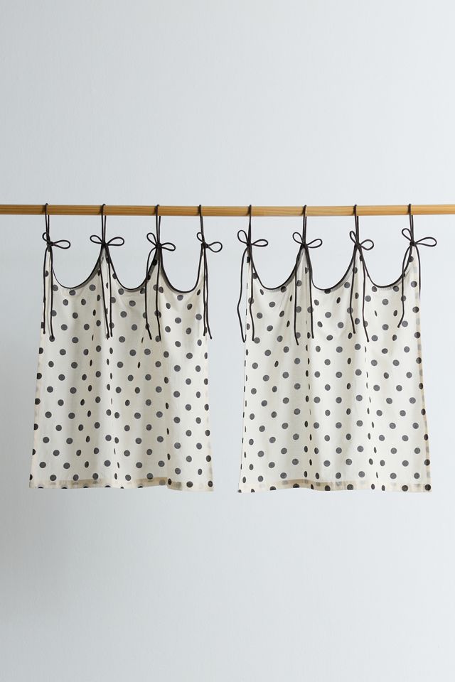 Scalloped Tie-Top Café Curtain Set | Urban Outfitters