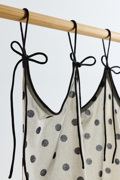 Urban Outfitters Scalloped Tie-Top Café Curtain - Thumbnail 5
