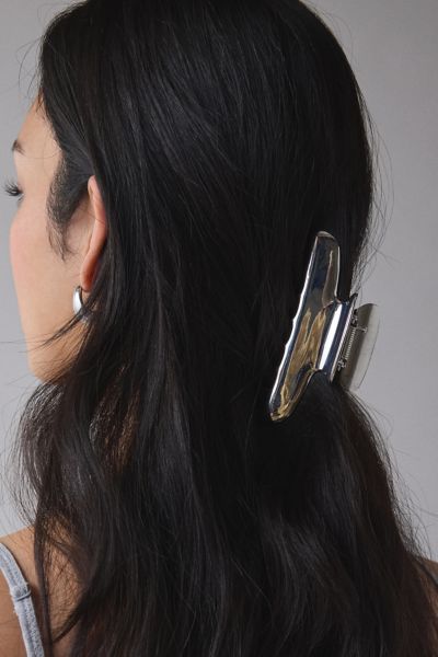 Urban Outfitters Essential Metal Claw Clip In Silver, Women's At  In Metallic