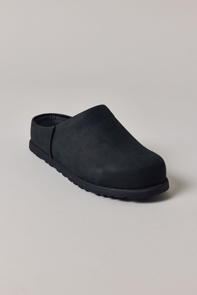 UGG Men's Otzo Clog | Urban Outfitters