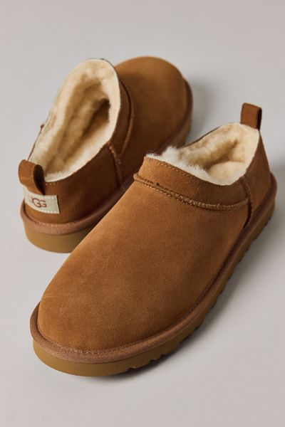 Bottes en suède Classic Micro Mini pour hommes UGG