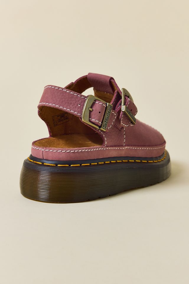 Dr. Martens Women's Dunnet Flower T-Strap Sandals | Urban Outfitters