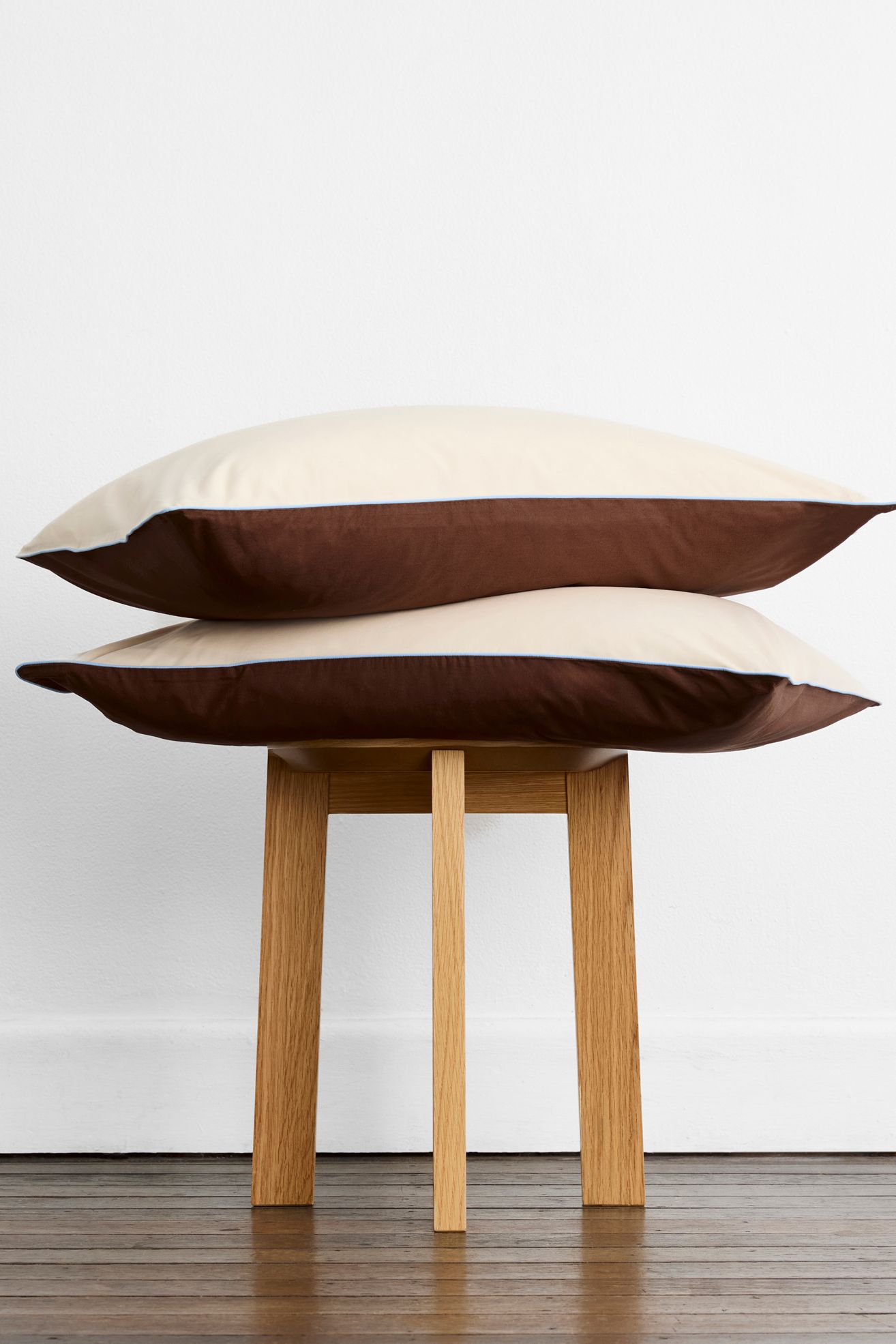 Bed Threads Organic Cotton Percale Pillowcase Set - Espresso, Vanilla & Sky Piped, STANDARD