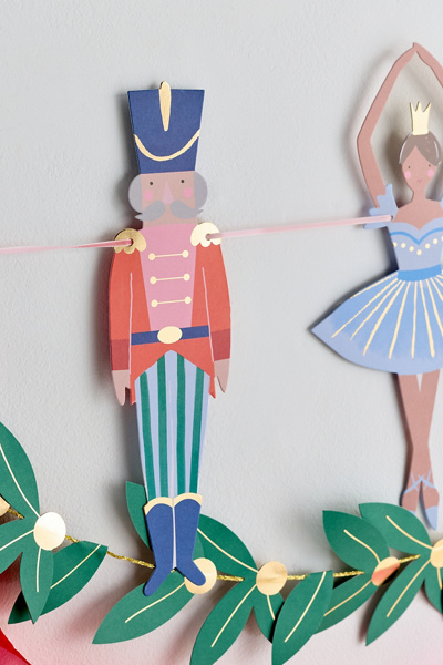 Meri Meri Nutcracker Ballet Garland - Thumbnail 2