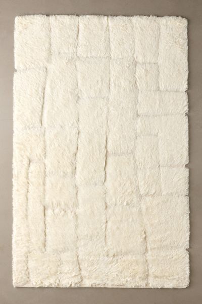 Urban Outfitters Chelley Shaggy Wool Rug In Ivory At  In Neutral