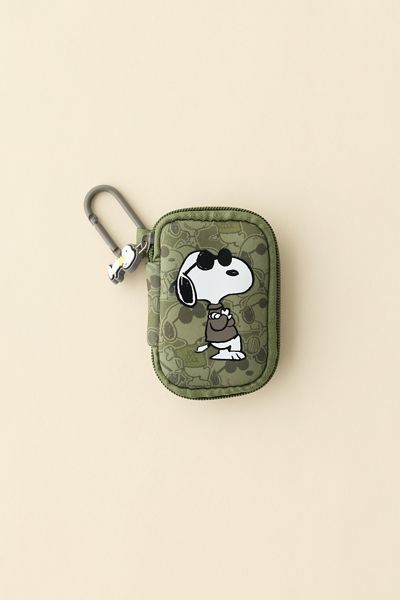 Peanuts Snoopy AirPods Case Keychain
