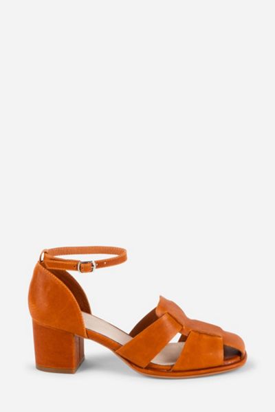 Intentionally Blank April Leather Fisherman Heel