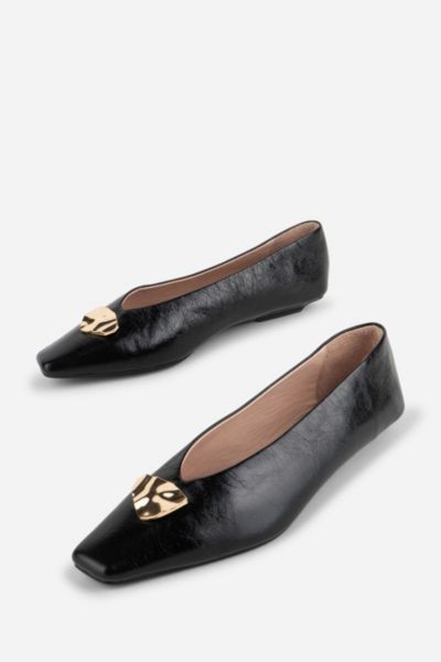 Intentionally Blank Celda Crinkle Ballet Flat