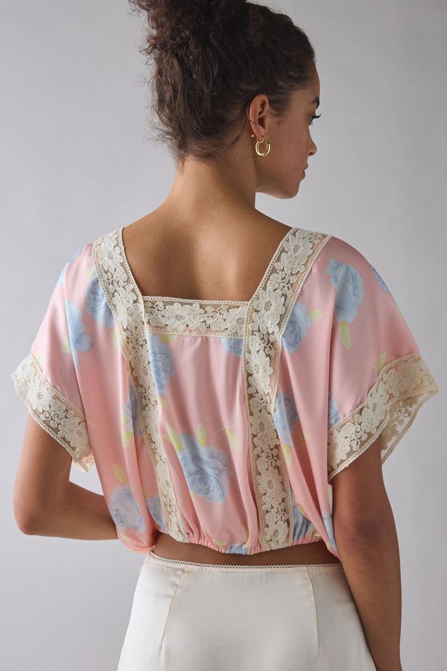 Kimchi Blue Ada Short Sleeve Lace Trim Satin Blouse | Urban Outfitters