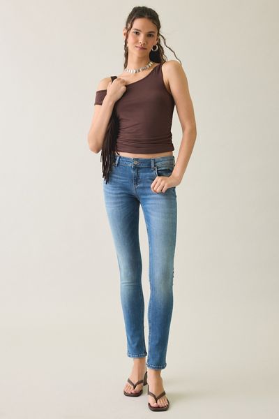 BDG Skylar Low-Rise Skinny Jeans