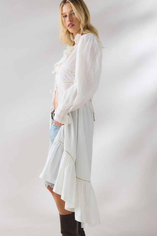Kimchi Blue Lila Eyelet Lace Trim Tie-Front Maxi Top | Urban