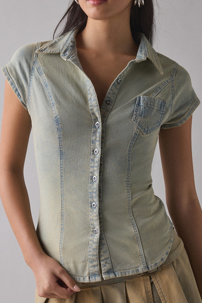 BDG Vero Slim Short Sleeve Snap-Front Denim Shirt